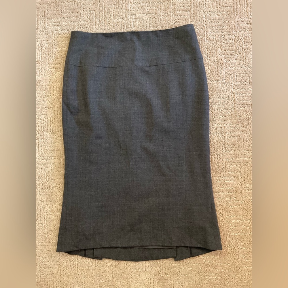 💕⚡️Aritzia Babaton Gray Wool Pencil Skirt Sz 2 EUC Back Pleats Classic Timeless